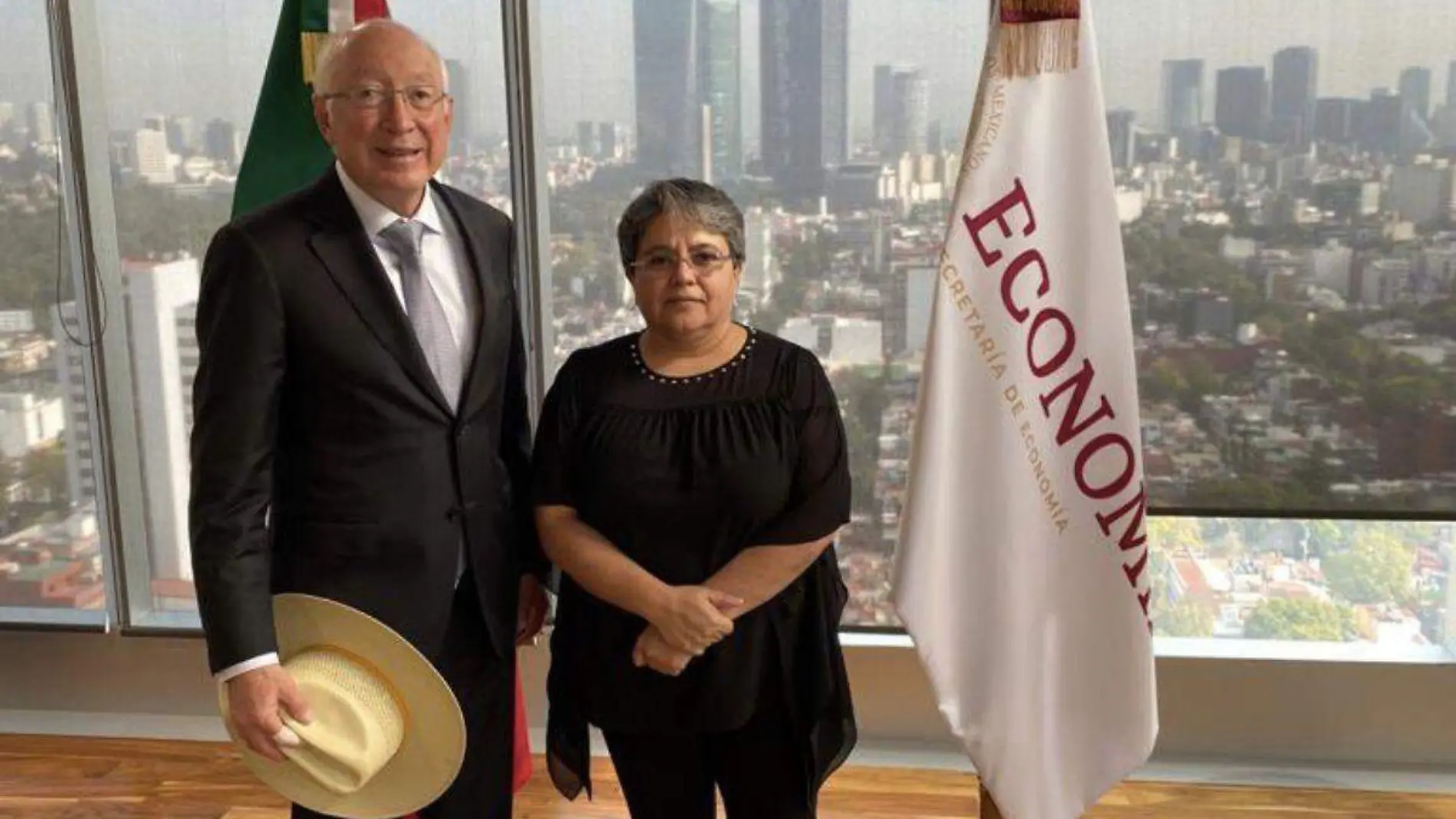 Raquel Buenrostro se reune con Ken Salazar para discutir temas económicos y de comercio